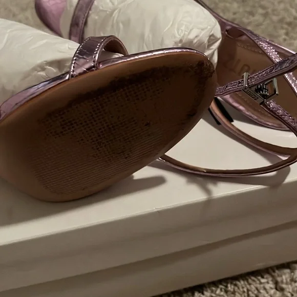 Metallic purple schutz heels - Picture 3 of 5